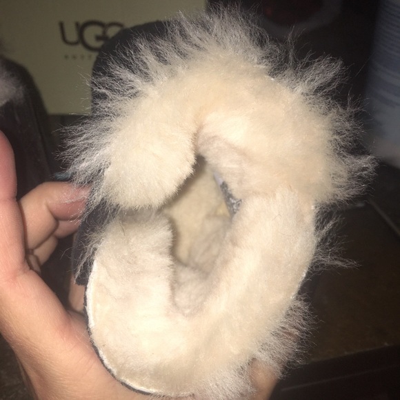Infant size large fringe Ugg’s! So cute - Picture 5 of 5